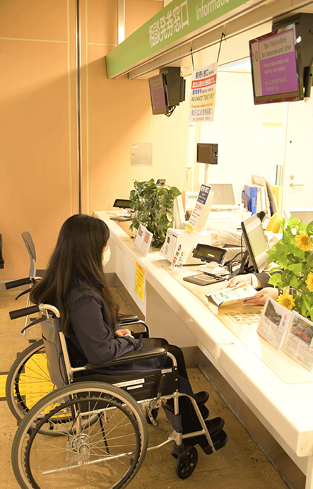 相談発券窓口カウンター